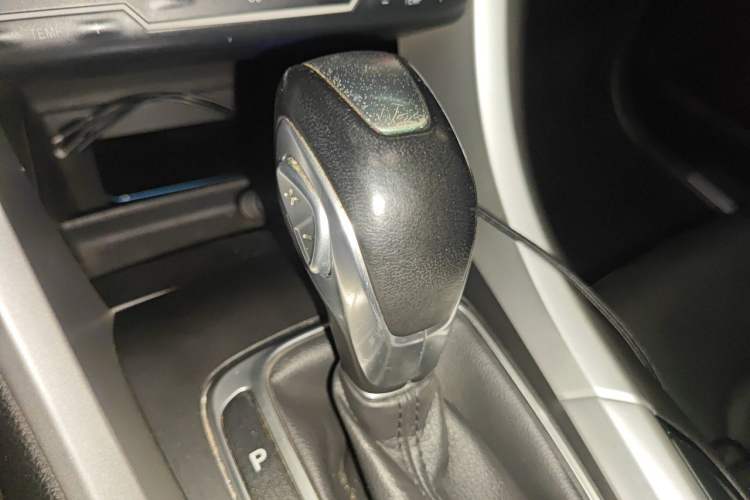 Used Ford Mondeo 2013 1.5L GTDi180 Fashion Edition Gear Lever