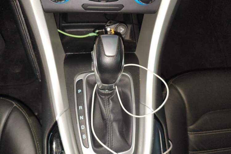 Used Ford Mondeo 2013 1.5L GTDi180 Fashion Edition Gear Lever