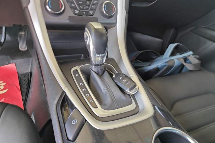 Used Ford Mondeo 2013 1.5L GTDi180 Fashion Edition Gear Lever