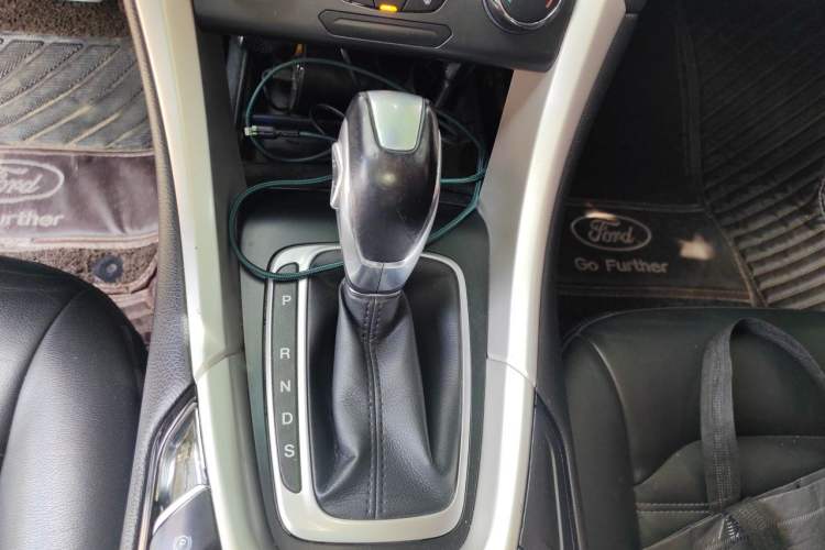 Used Ford Mondeo 2013 1.5L GTDi180 Fashion Edition Gear Lever