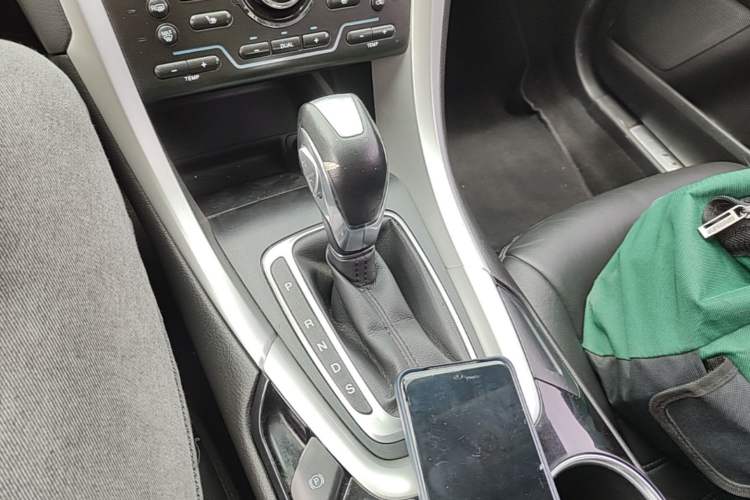 Used Ford Mondeo 2013 1.5L GTDi180 Fashion Edition Gear Lever