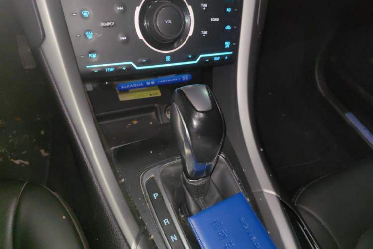 Used Ford Mondeo 2013 2.0L GTDi 200 Fashion Edition Gear Lever