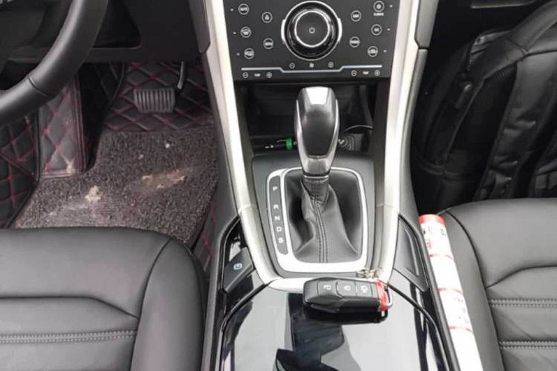 Used Ford Mondeo 2013 2.0L GTDi 200 Fashion Edition Gear Lever