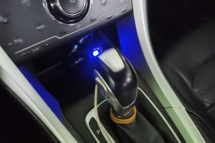 Used Ford Mondeo 2013 1.5L GTDi180 Fashion Edition Gear Lever