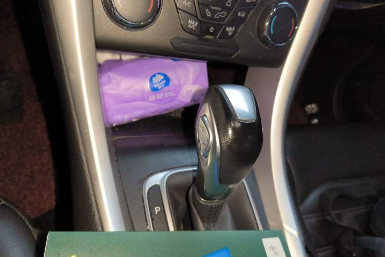 Used Ford Mondeo 2013 1.5L GTDi180 Fashion Edition Gear Lever