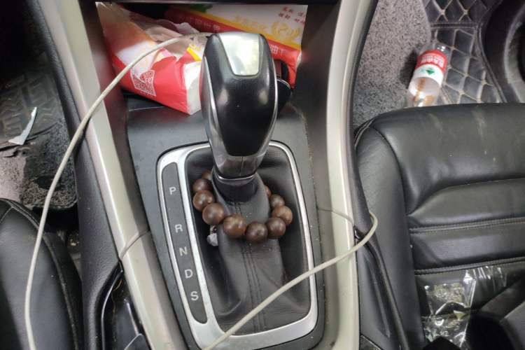 Used Ford Mondeo 2013 2.0L GTDi 200 Fashion Edition Gear Lever