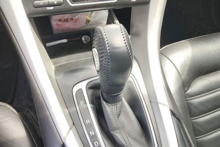 Used Ford Mondeo 2013 1.5L GTDi180 Fashion Edition Gear Lever