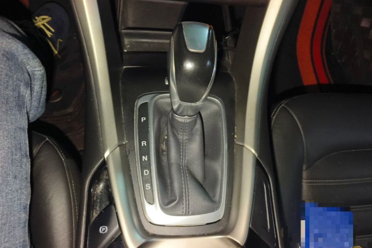 Used Ford Mondeo 2013 2.0L GTDi 200 Luxury Model Gear Lever