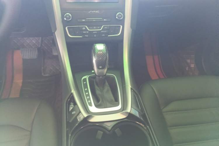 Used Ford Mondeo 2013 2.0L GTDi 200 Luxury Model Gear Lever