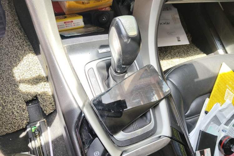 Used Ford Mondeo 2013 2.0L GTDi 200 Luxury Model Gear Lever