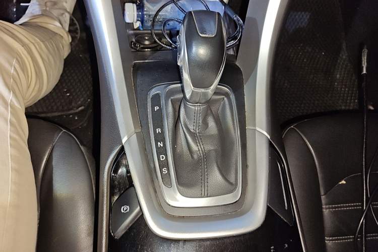 Used Ford Mondeo 2013 1.5L GTDi180 Fashion Edition Gear Lever