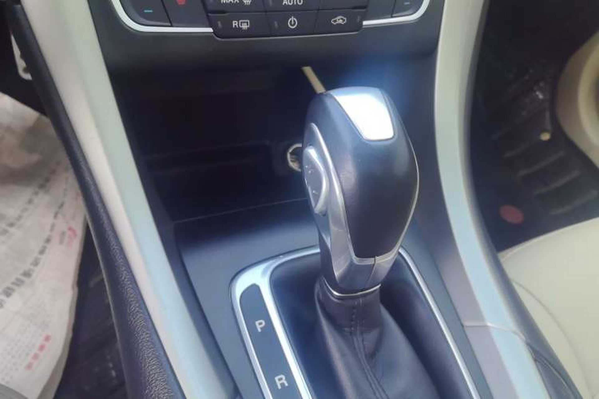 Used Ford Mondeo 2013 1.5L GTDi180 Fashion Edition Gear Lever