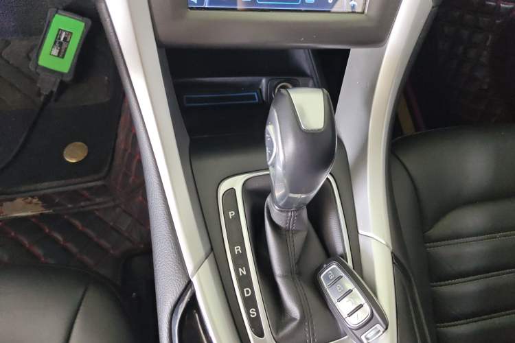 Used Ford Mondeo 2013 1.5L GTDi180 Fashion Edition Gear Lever