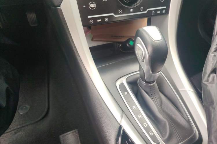 Used Ford Mondeo 2013 1.5L GTDi180 Fashion Edition Gear Lever