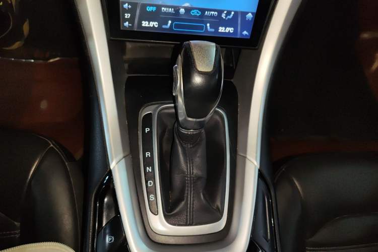 Used Ford Mondeo 2013 1.5L GTDi180 Fashion Edition Gear Lever