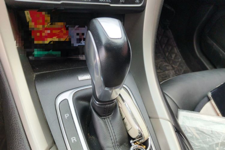 Used Ford Mondeo 2013 2.0L GTDi 200 Luxury Model Gear Lever