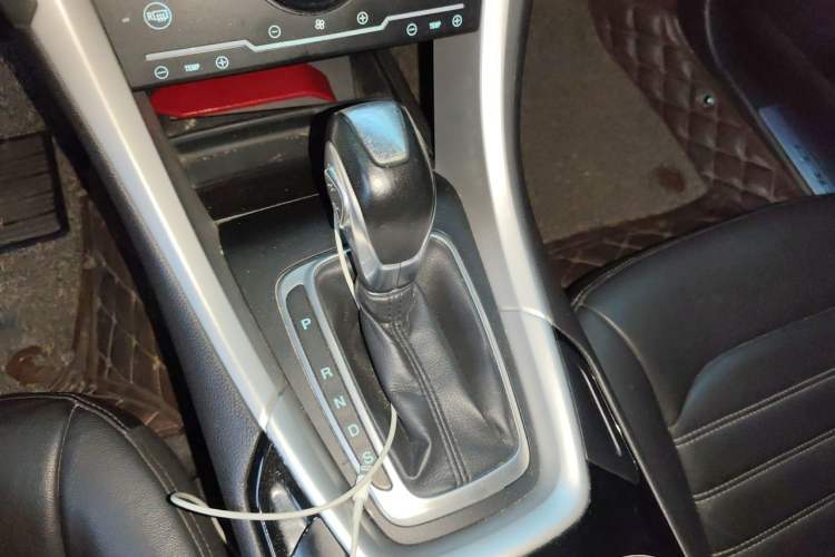 Used Ford Mondeo 2013 1.5L GTDi180 Fashion Edition Gear Lever