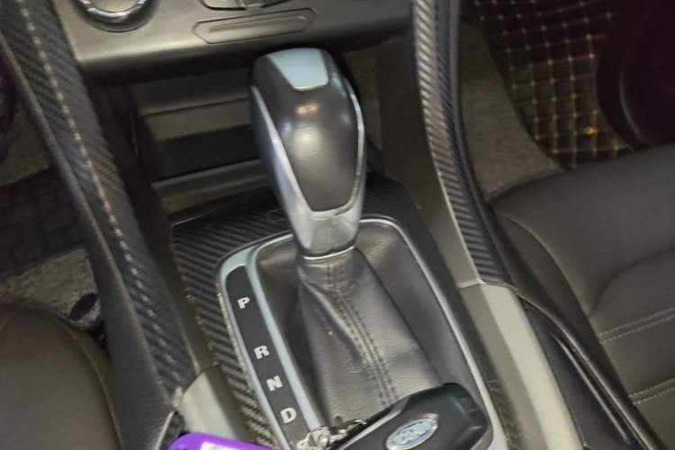 Used Ford Mondeo 2013 2.0L GTDi 200 Fashion Edition Gear Lever