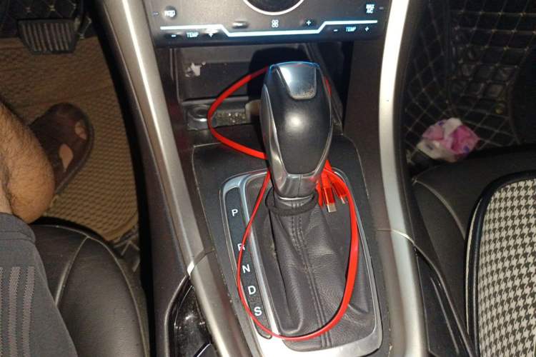 Used Ford Mondeo 2013 2.0L GTDi 200 Fashion Edition Gear Lever