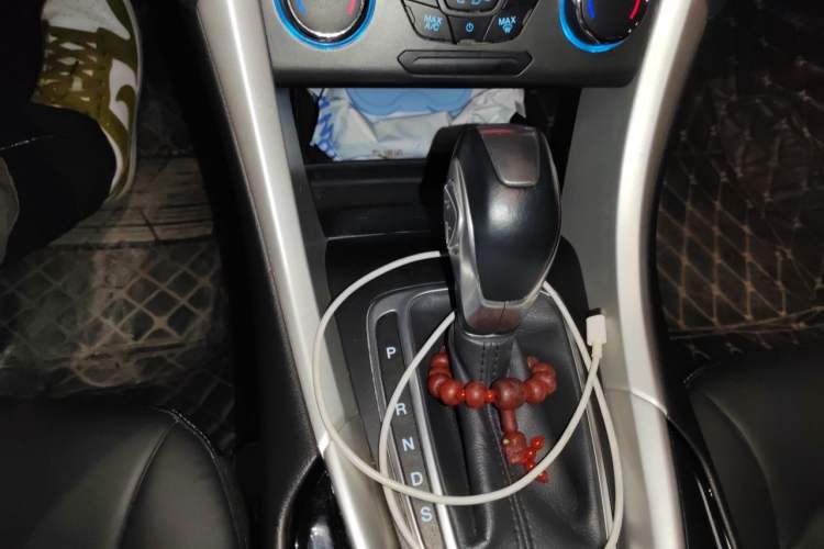 Used Ford Mondeo 2013 1.5L GTDi180 Fashion Edition Gear Lever
