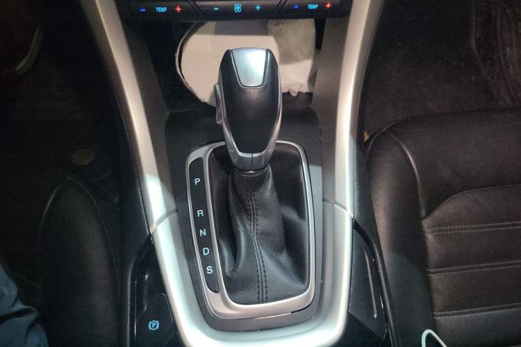 Used Ford Mondeo 2013 1.5L GTDi180 Fashion Edition Gear Lever