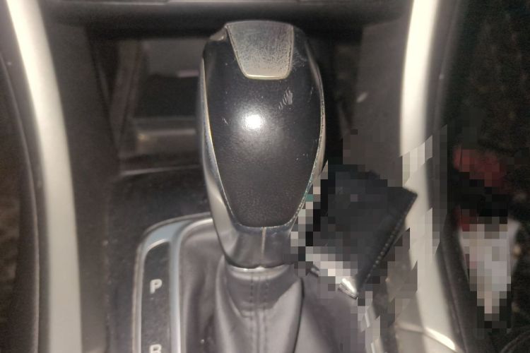 Used Ford Mondeo 2013 2.0L GTDi 200 Luxury Model Gear Lever