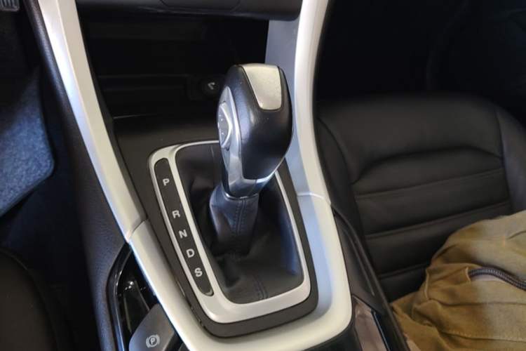 Used Ford Mondeo 2013 1.5L GTDi180 Fashion Edition Gear Lever