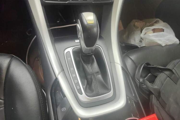 Used Ford Mondeo 2013 1.5L GTDi180 Fashion Edition Gear Lever