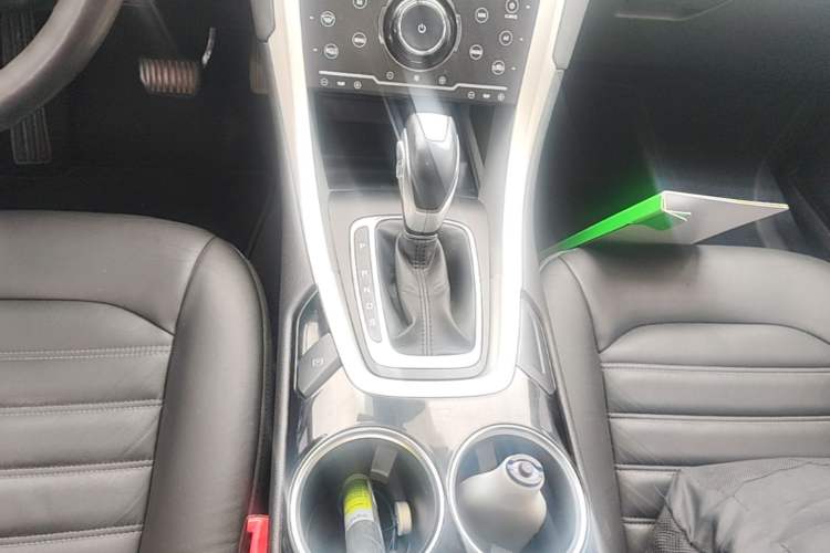 Used Ford Mondeo 2013 1.5L GTDi180 Fashion Edition Gear Lever