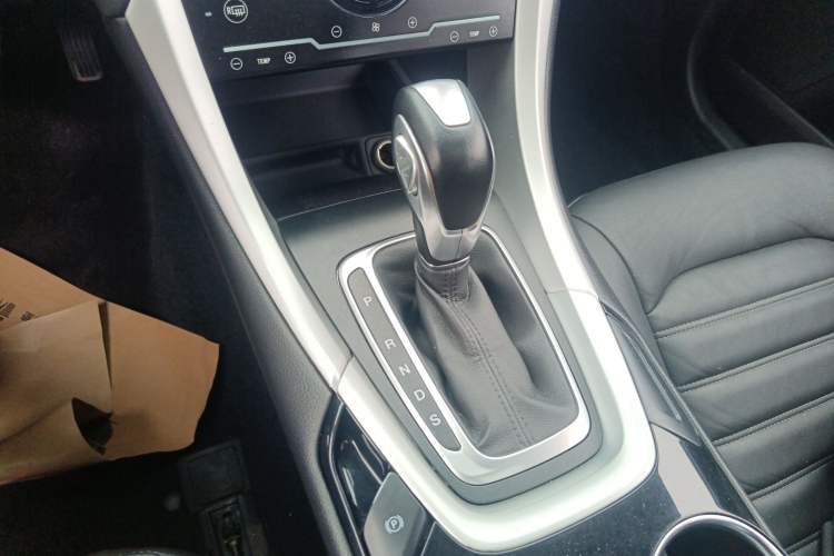 Used Ford Mondeo 2013 1.5L GTDi180 Fashion Edition Gear Lever