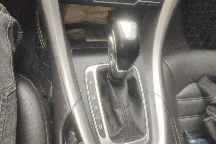 Used Ford Mondeo 2013 1.5L GTDi180 Fashion Edition Gear Lever