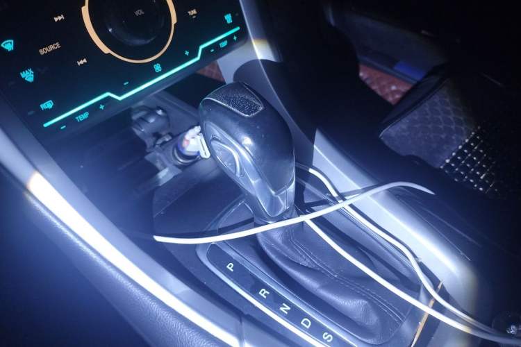 Used Ford Mondeo 2013 1.5L GTDi180 Fashion Edition Gear Lever