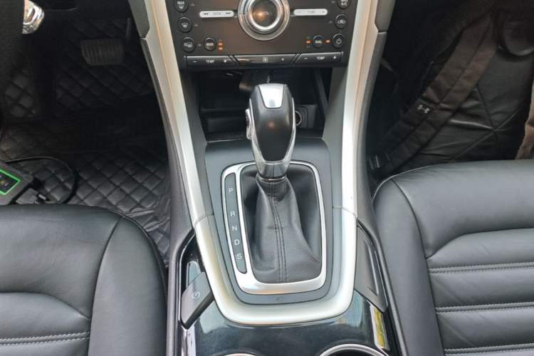 Used Ford Mondeo 2013 1.5L GTDi180 Fashion Edition Gear Lever