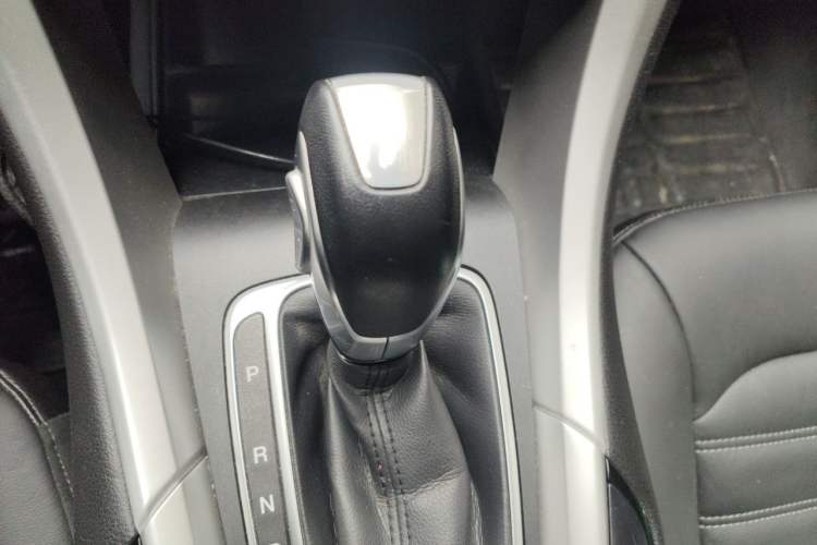 Used Ford Mondeo 2013 1.5L GTDi180 Fashion Edition Gear Lever