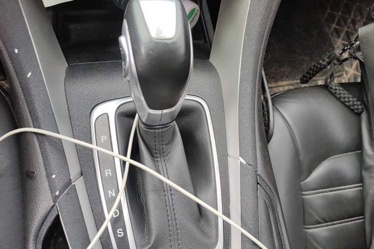Used Ford Mondeo 2013 1.5L GTDi180 Fashion Edition Gear Lever