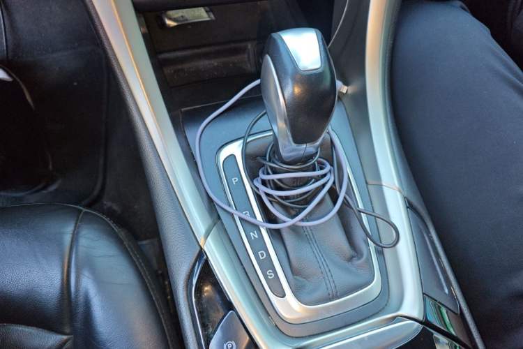 Used Ford Mondeo 2013 2.0L GTDi 200 Fashion Edition Gear Lever