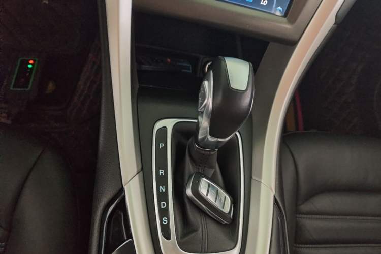 Used Ford Mondeo 2013 1.5L GTDi180 Fashion Edition Gear Lever