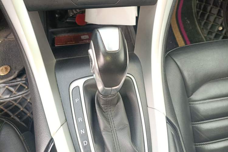 Used Ford Mondeo 2013 1.5L GTDi180 Fashion Edition Gear Lever