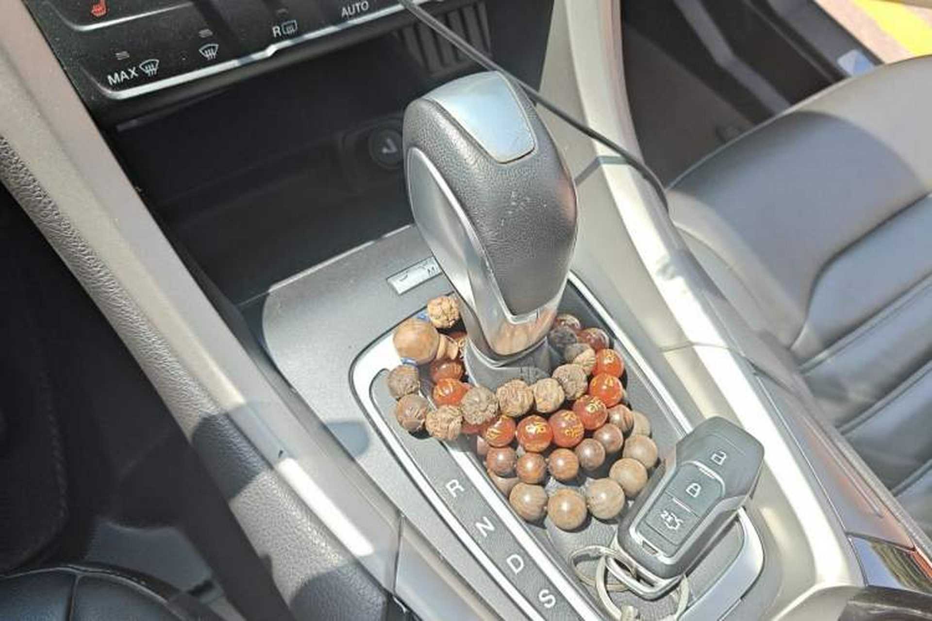 Used Ford Mondeo 2013 2.0L GTDi 200 Luxury Model Gear Lever