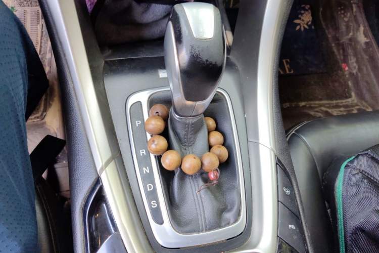 Used Ford Mondeo 2013 2.0L GTDi240 Ultimate Edition Gear Lever