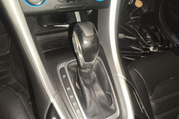 Used Ford Mondeo 2013 1.5L GTDi180 Fashion Edition Gear Lever