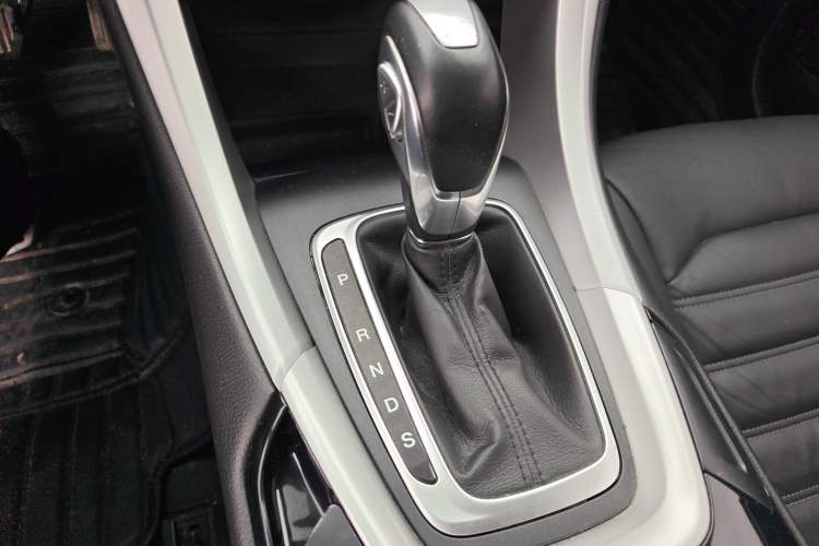 Used Ford Mondeo 2013 1.5L GTDi180 Fashion Edition Gear Lever