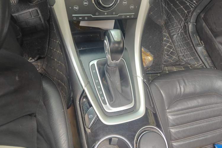 Used Ford Mondeo 2013 1.5L GTDi180 Fashion Edition Gear Lever