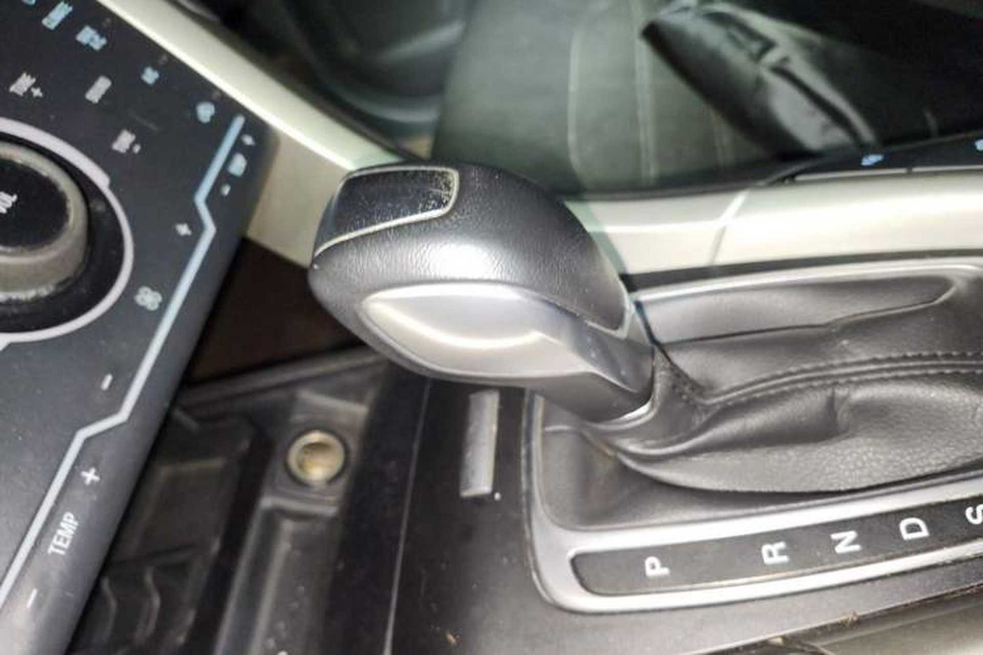 Used Ford Mondeo 2013 2.0L GTDi240 Flagship Edition Gear Lever