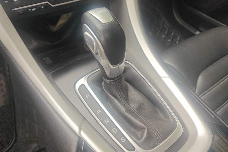 Used Ford Mondeo 2013 1.5L GTDi180 Fashion Edition Gear Lever