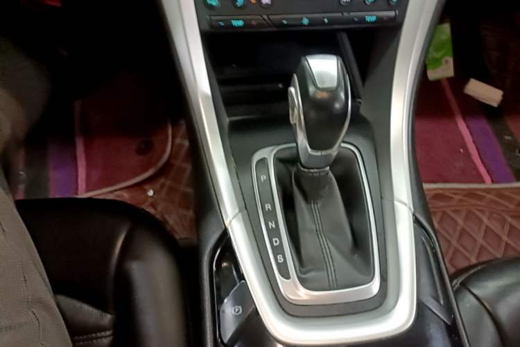 Used Ford Mondeo 2013 1.5L GTDi180 Fashion Edition Gear Lever