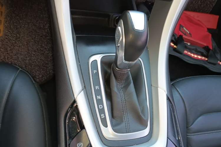 Used Ford Mondeo 2013 1.5L GTDi180 Fashion Edition Gear Lever