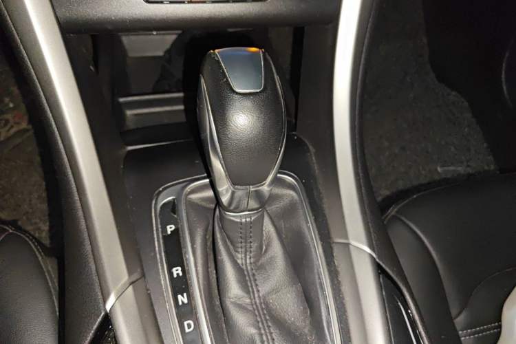 Used Ford Mondeo 2013 2.0L GTDi 200 Fashion Edition Gear Lever