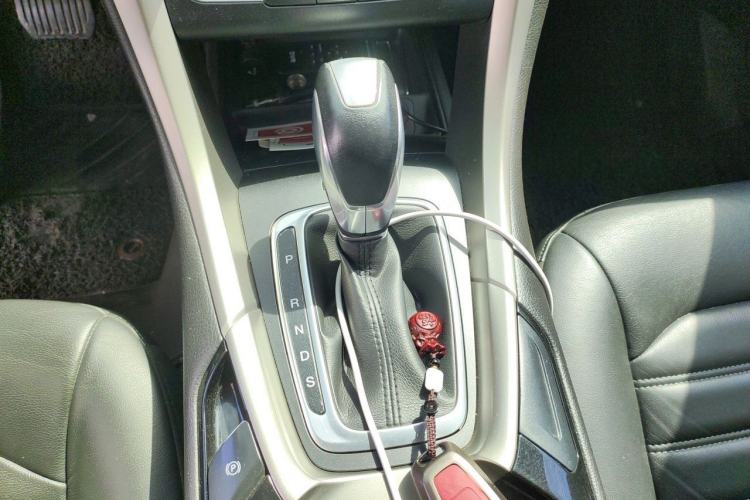 Used Ford Mondeo 2013 2.0L GTDi 200 Luxury Model Gear Lever