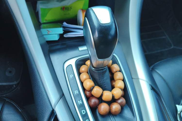 Used Ford Mondeo 2013 2.0L GTDi 200 Luxury Model Gear Lever